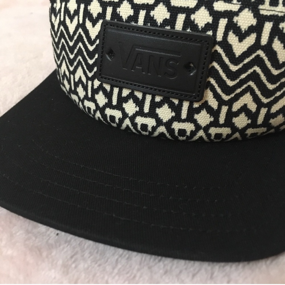 Vans Black and Cream Patterned Hat